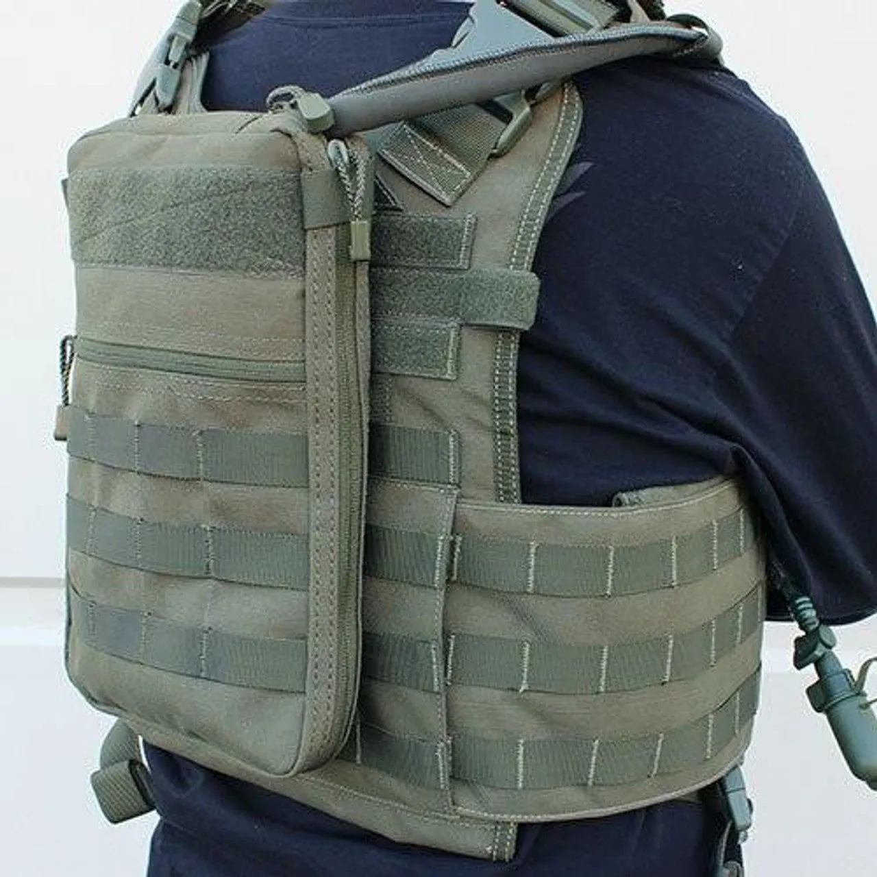 Condor Tidepool Hydration Carrier – MOLLE, 2L Capacity, OD Green Tactical Hydration Pack