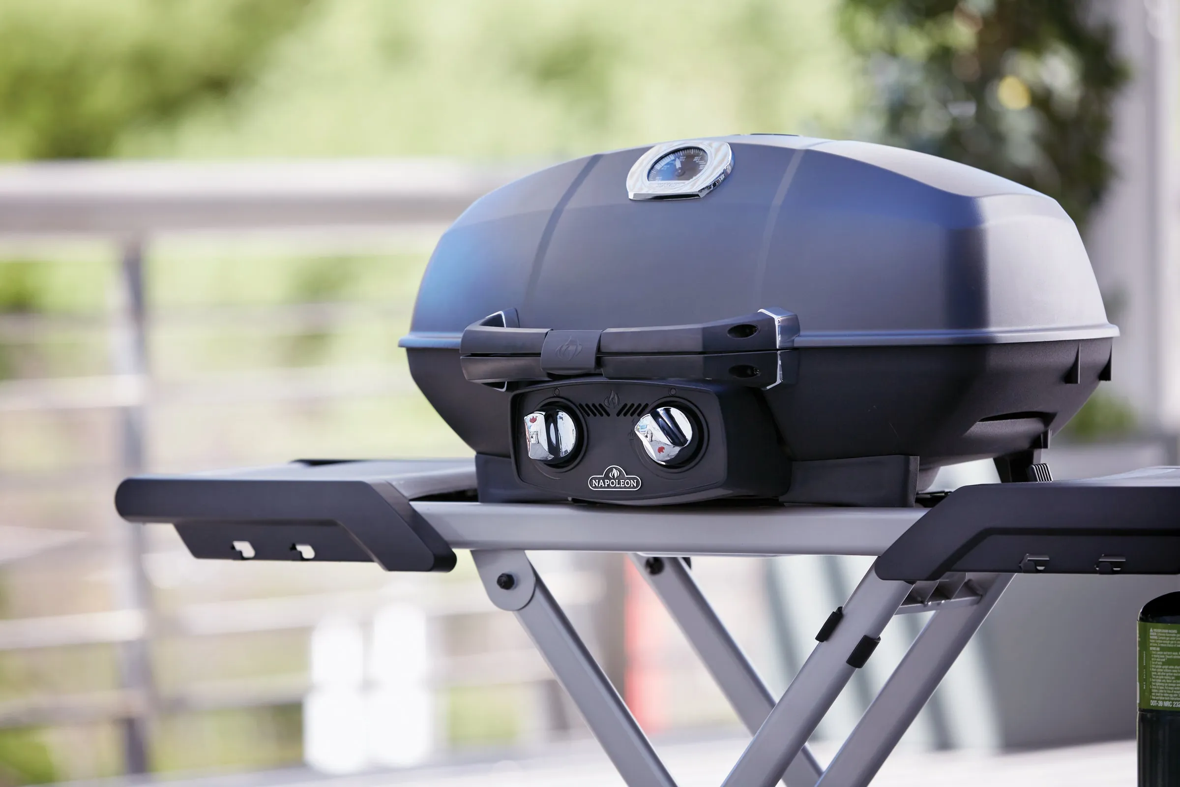 Door-to-door delivery Grill with Rapid shipping PRO Cart PRO285X-BK Portable TravelQ Propane (BLACK) Scissor Gas 285X Napoleon