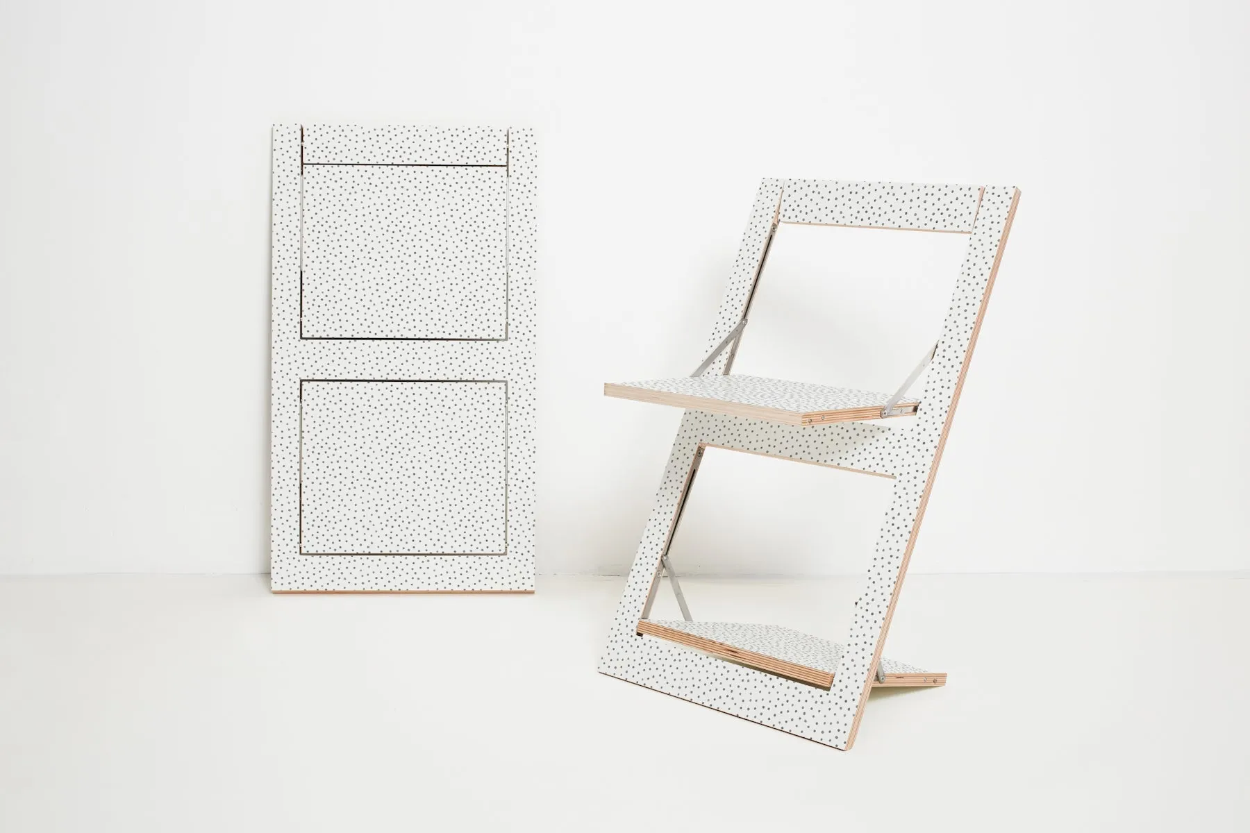 Fläpps Folding Chair – Watercolor Dots