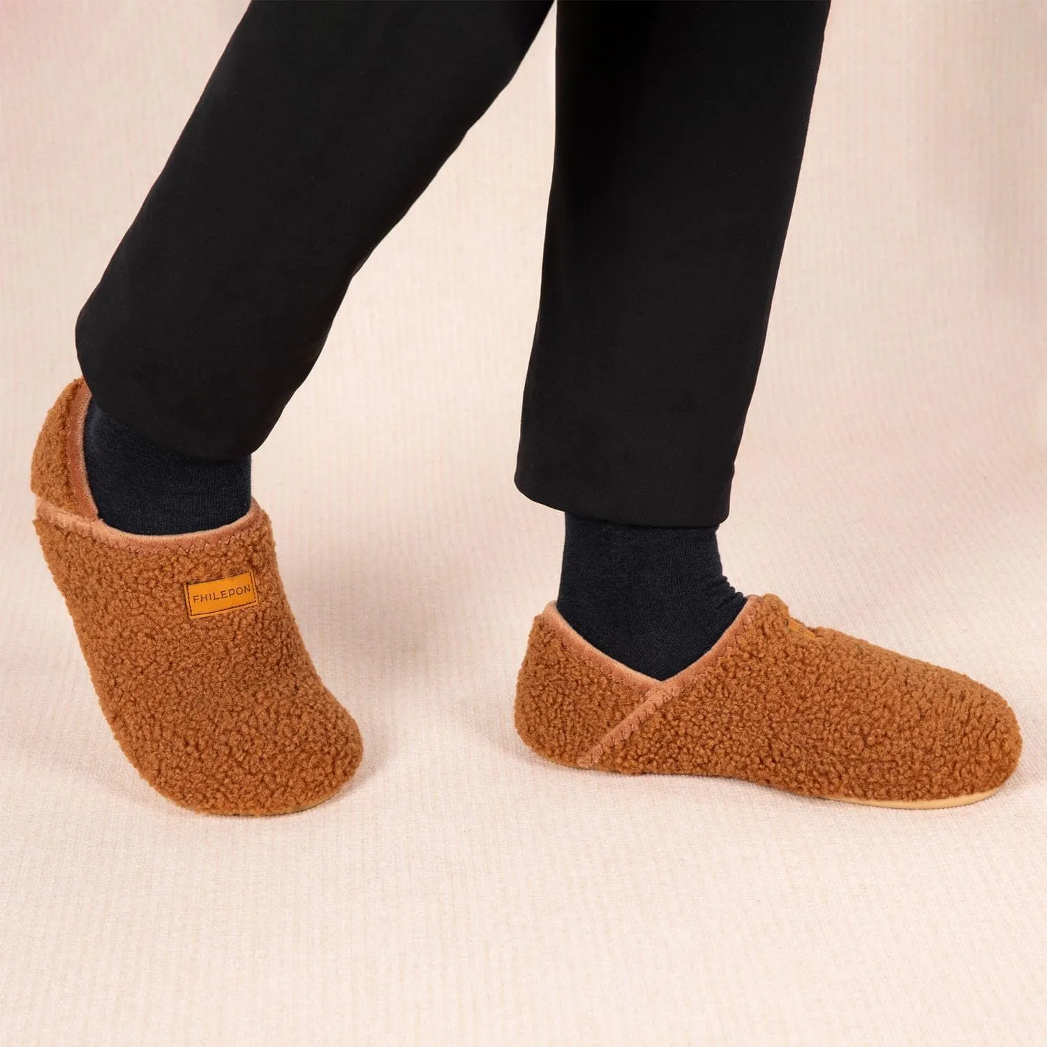 House Slippers for Women Soft-Lightweight House Shoes Men’s Furry Slippers Socks with Rubber Sole for Indoor Outdoor Use
