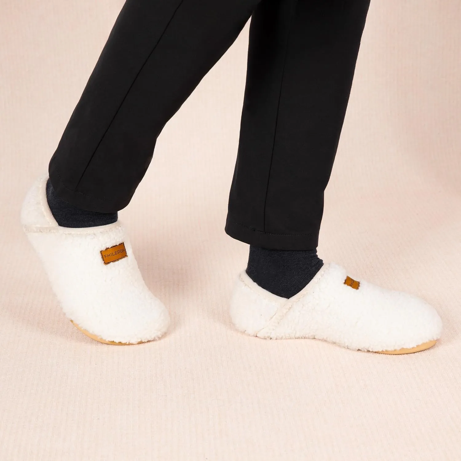 House Slippers for Women Soft-Lightweight House Shoes Men’s Furry Slippers Socks with Rubber Sole for Indoor Outdoor Use