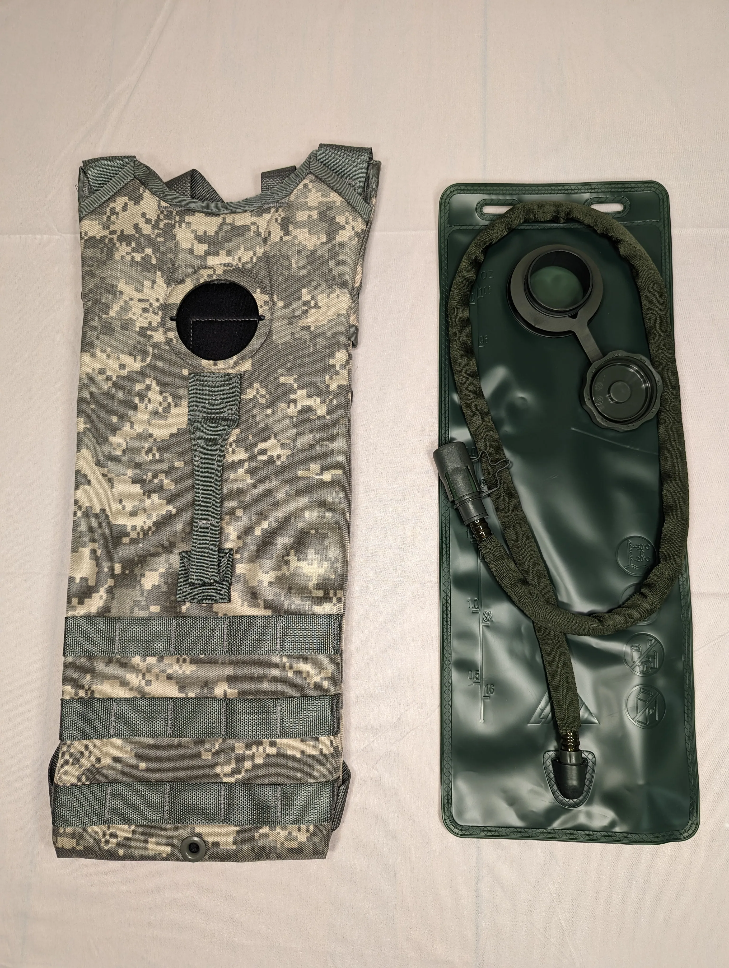Hydration Carrier w/ 100oz Bladder - New - ACU