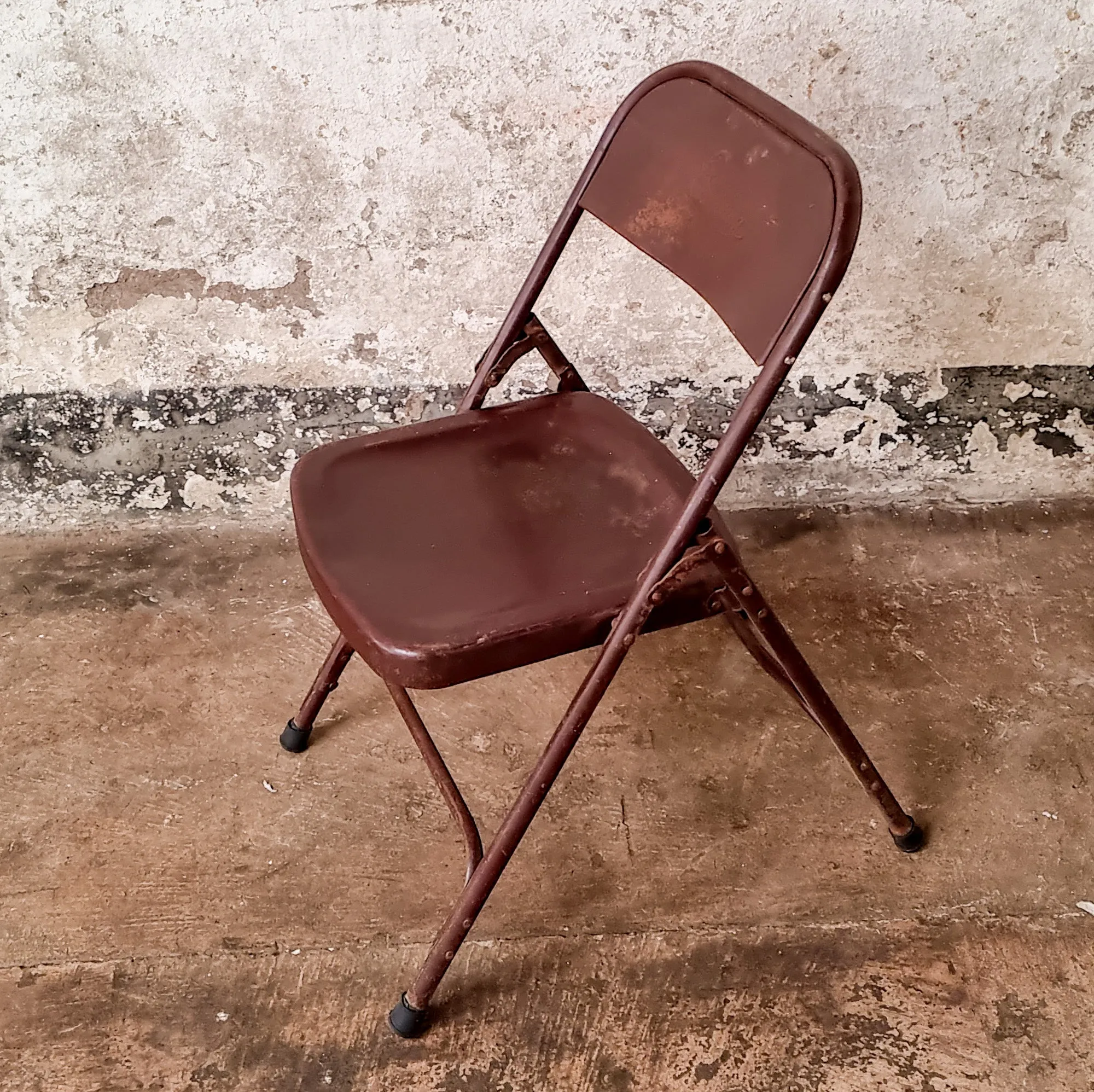 Metal Folding Chairs - Maroon