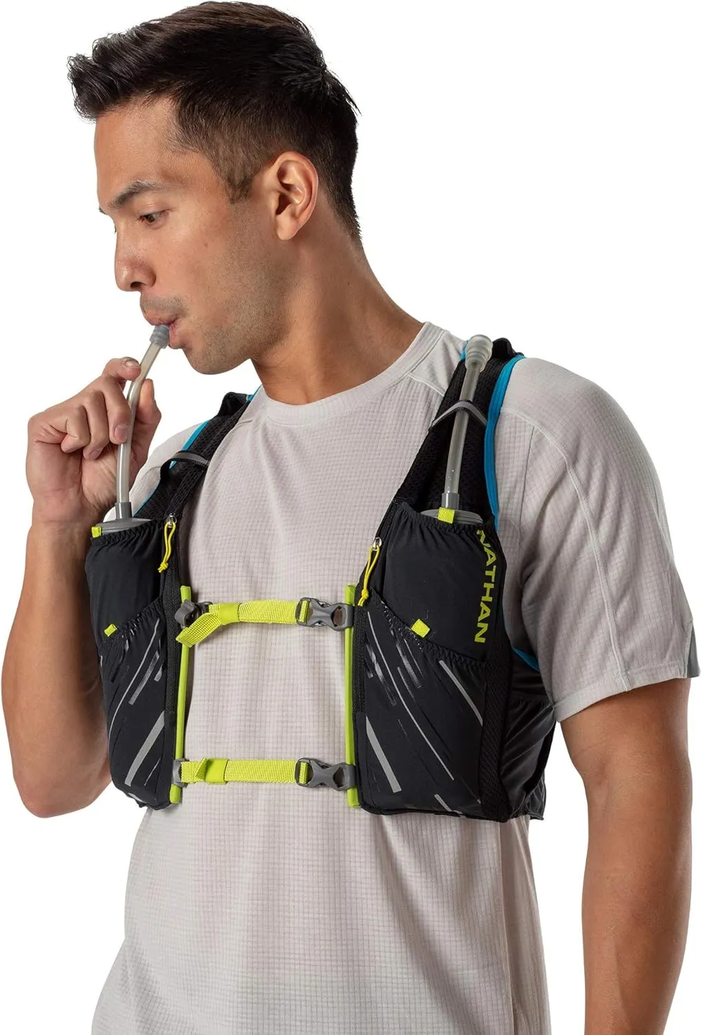 Nathan Men's Pinnacle Race Vest 4L Hydration Pack, Two 20 oz Soft Flasks, Running, Hiking, Water-Resistant, Moisture Wicking, Adjustable Straps