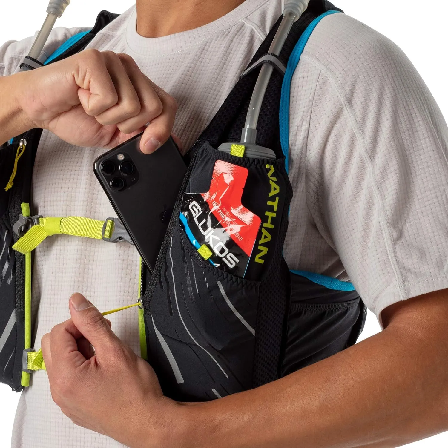 Nathan Men's Pinnacle Race Vest 4L Hydration Pack, Two 20 oz Soft Flasks, Running, Hiking, Water-Resistant, Moisture Wicking, Adjustable Straps
