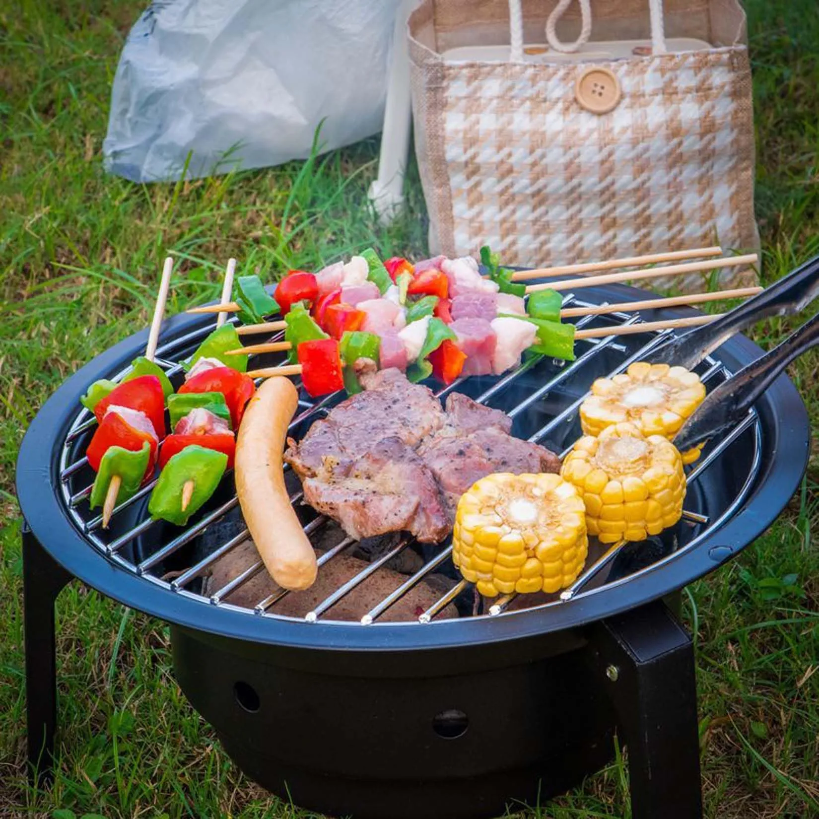Portable Outdoor Barbecue Grill RV Charcoal Tripod Foldable Portable Grill