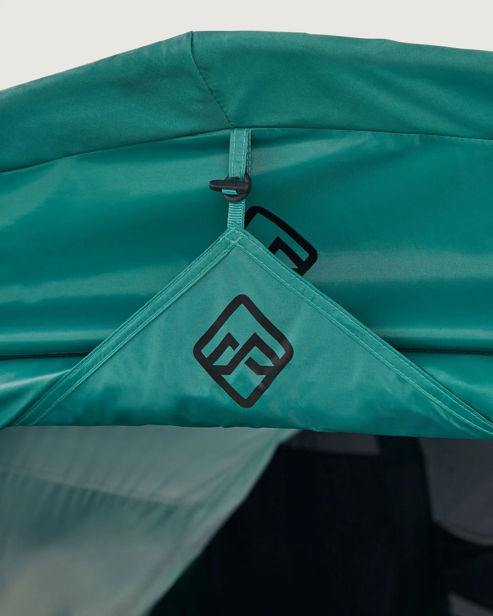 Retreat 320 6-8 Person Tent - Brittany/Dive