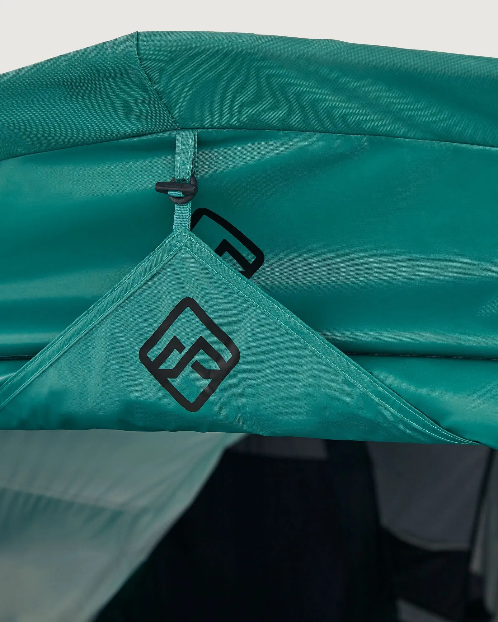 Retreat 320 6-8 Person Tent - Brittany/Dive