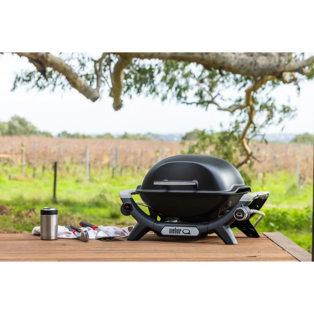 Weber Baby Q Q1000N Gas Barbecue LPG Midnight Black **NEW MODEL**